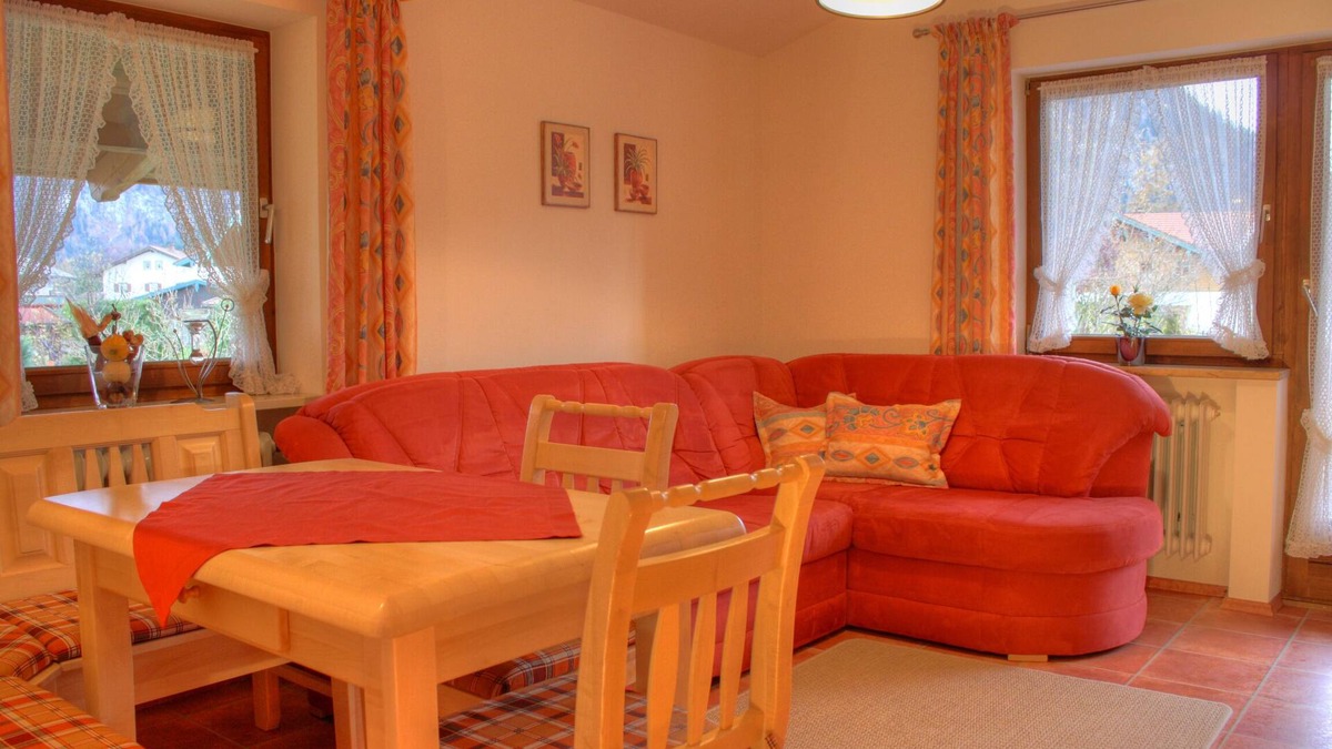 Kreuzfeld Apartment | Ferienwohnung für 5 Personen, 2 Schlafzimmer, 70 m²