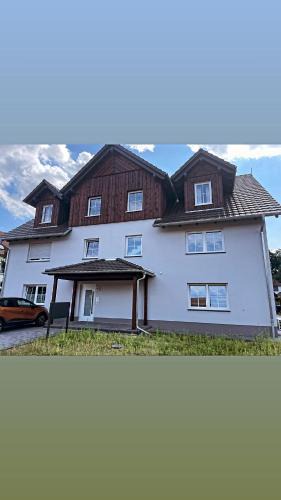 Burg-Dorf Apartment | Ferienwohnung Family and Friends