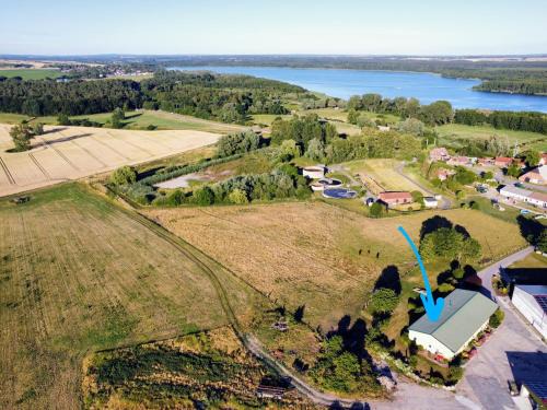 Bad Kleinen Apartment | Ferienwohnung Feldblick auf dem Bauernhof am Schweriner See