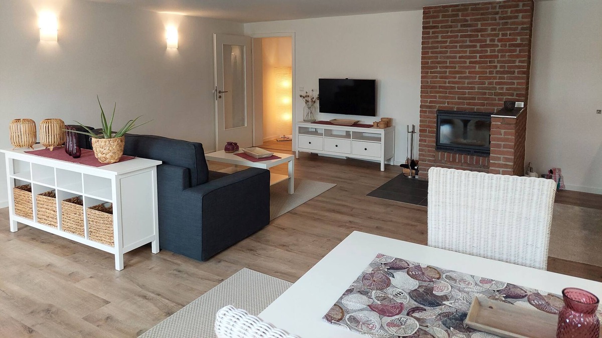 Moehnesee Apartment | Ferienwohnung Gabler 70qm, 1 Schlafzimmer, Duschbad, Kamin, Max. 2 Personen