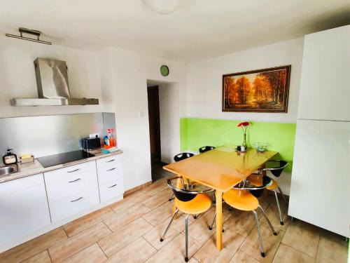 Laupheim Apartment | Ferienwohnung Gartenblick zentral und komfortabel