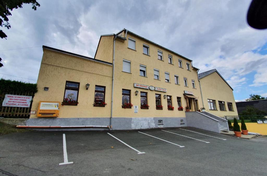 Oelsnitz House | Ferienwohnung Goldener Drache