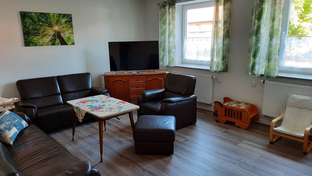 Guenzburg Apartment | Ferienwohnung Gutshof mit Zwei Schlafzimmer