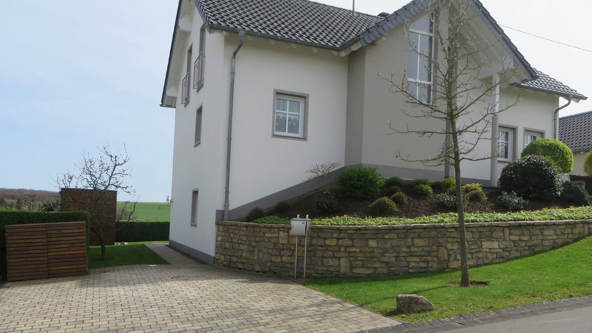 Welschbillig Apartment | Ferienwohnung Hansen, in Ruhiger Lage mit Wunderschönem Ausblick