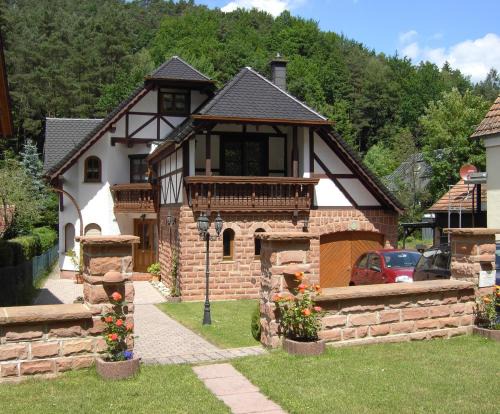 Erfweiler Apartment | Ferienwohnung Haus Winterberg