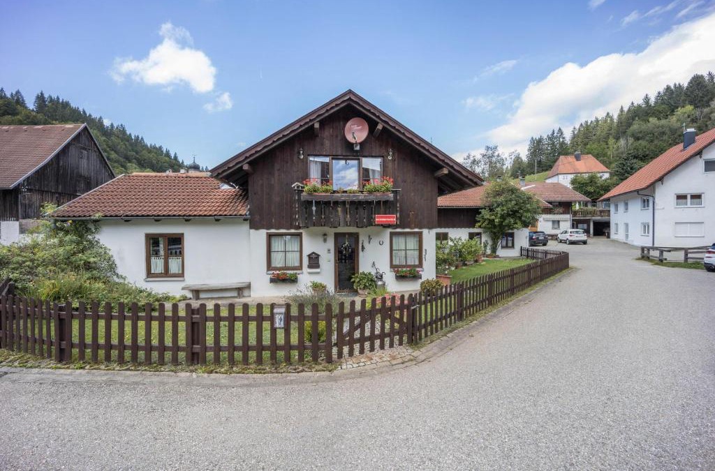 Buchenberg Apartment | Ferienwohnung im Haus Kreuzthal