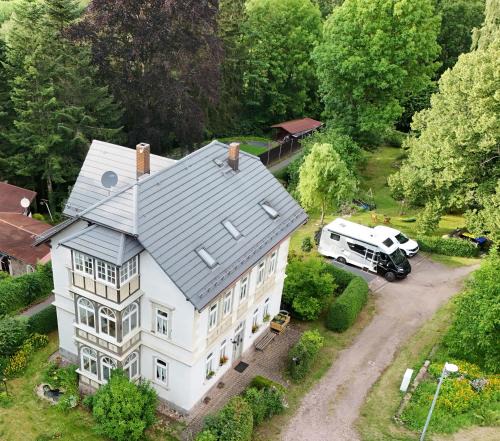 Luisenthal Apartment | Ferienwohnung im Kunst- und Logierhaus Villa Ihler