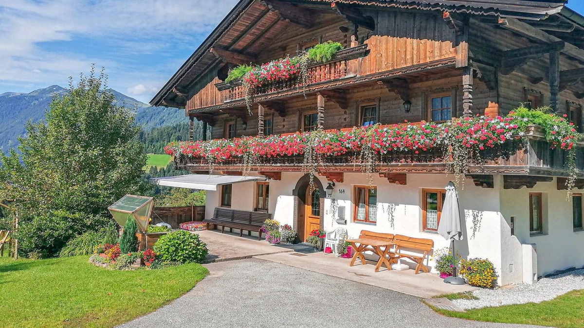 Brandenberg Apartment | Ferienwohnung im Tiroler stil