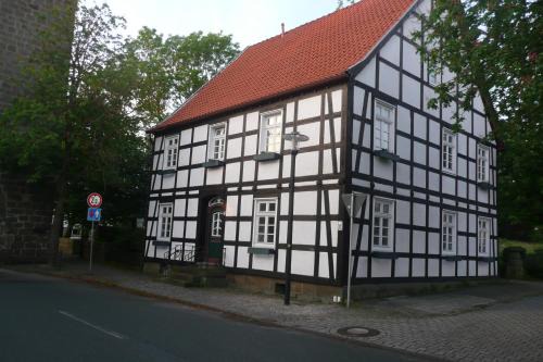 Ruethen Apartment | Ferienwohnung im Torwärterhäuschen
