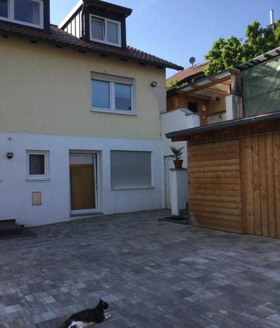 Wiesent Apartment | Ferienwohnung in Wiesent-gerne Handwerker/Monteure