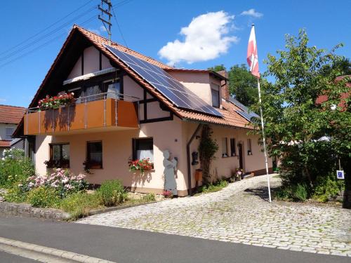 Eussenheim Apartment | Ferienwohnung Löber