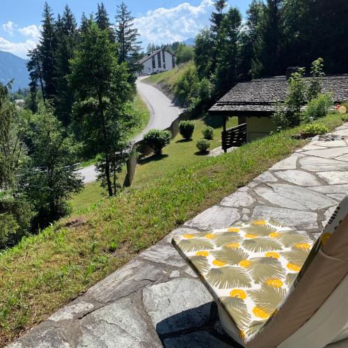 Laax Apartment | Ferienwohnung Laax mit Traumblick, großem Balkon und Terrasse