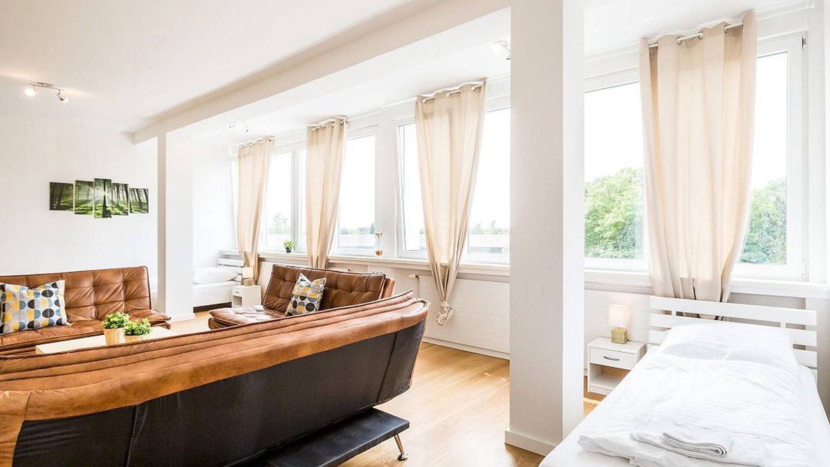 Langenfeld Apartment | Ferienwohnung Langenfeld 02, 150qm, 3 Schlafzimmer, 1 Wohn-/schlafraum, Max. 12 Personen