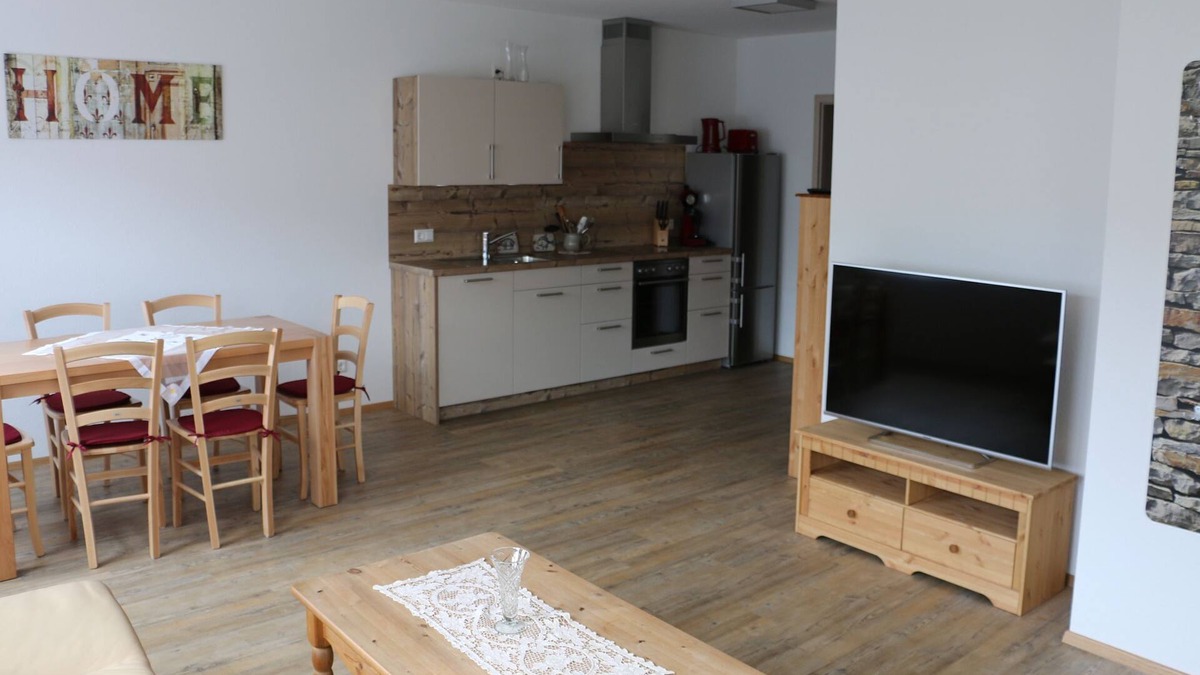 Guckinsdorf Apartment | Ferienwohnung Lierbachblick, 80qm, 2 Schlafzimmer, max. 6 Personen