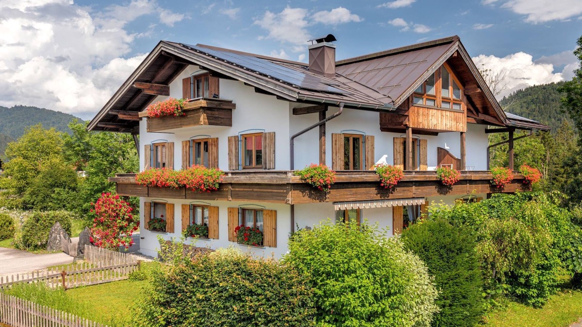 Groissenbach Apartment | Ferienwohnung Loferau 1 - 80 m² für 2-5 Pers. großer Wohnraum, 2 Schlafzimer, Sep. Küche, Balkon
