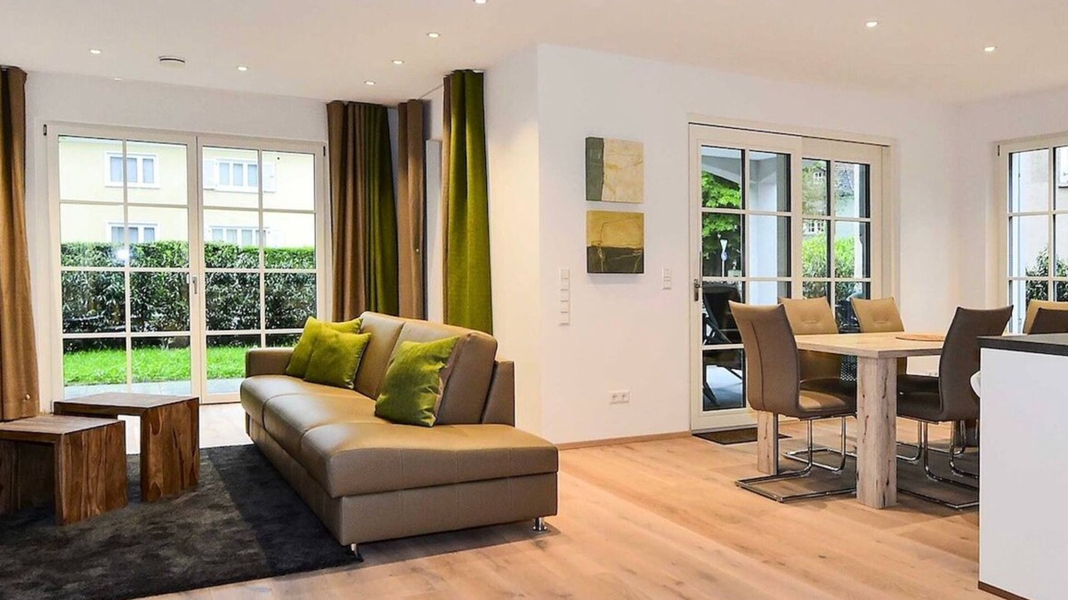 Aschach Apartment | Ferienwohnung Luxus am Toskanapark - Luxus-ferienwohnung; Seenah und Exklusiv