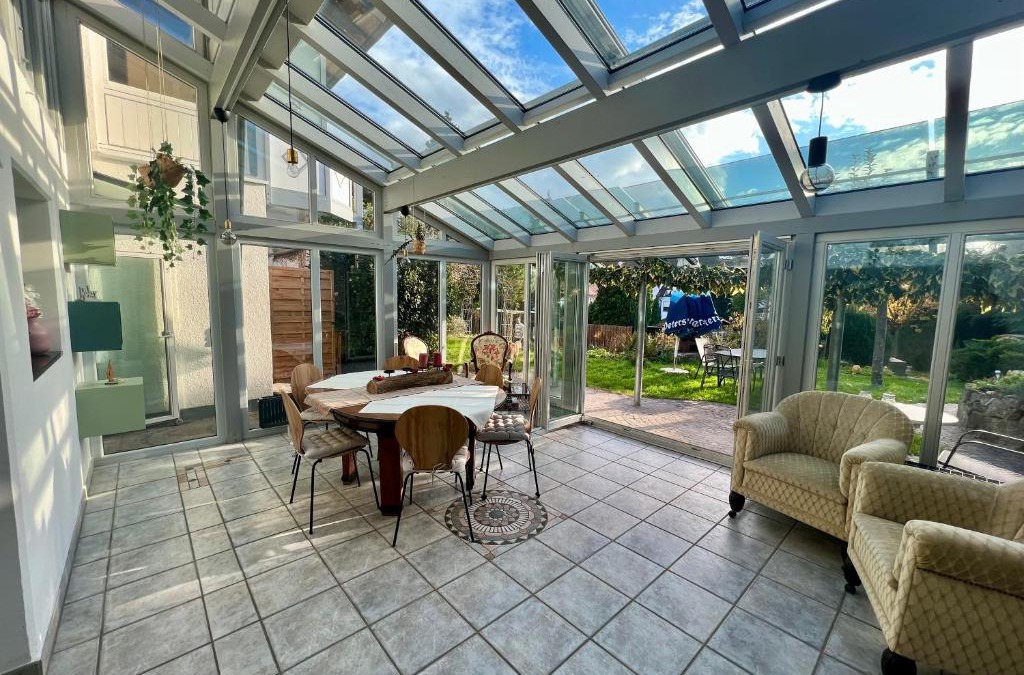 Muellheim Apartment | Ferienwohnung Müllheim - mit Garten und Wintergarten