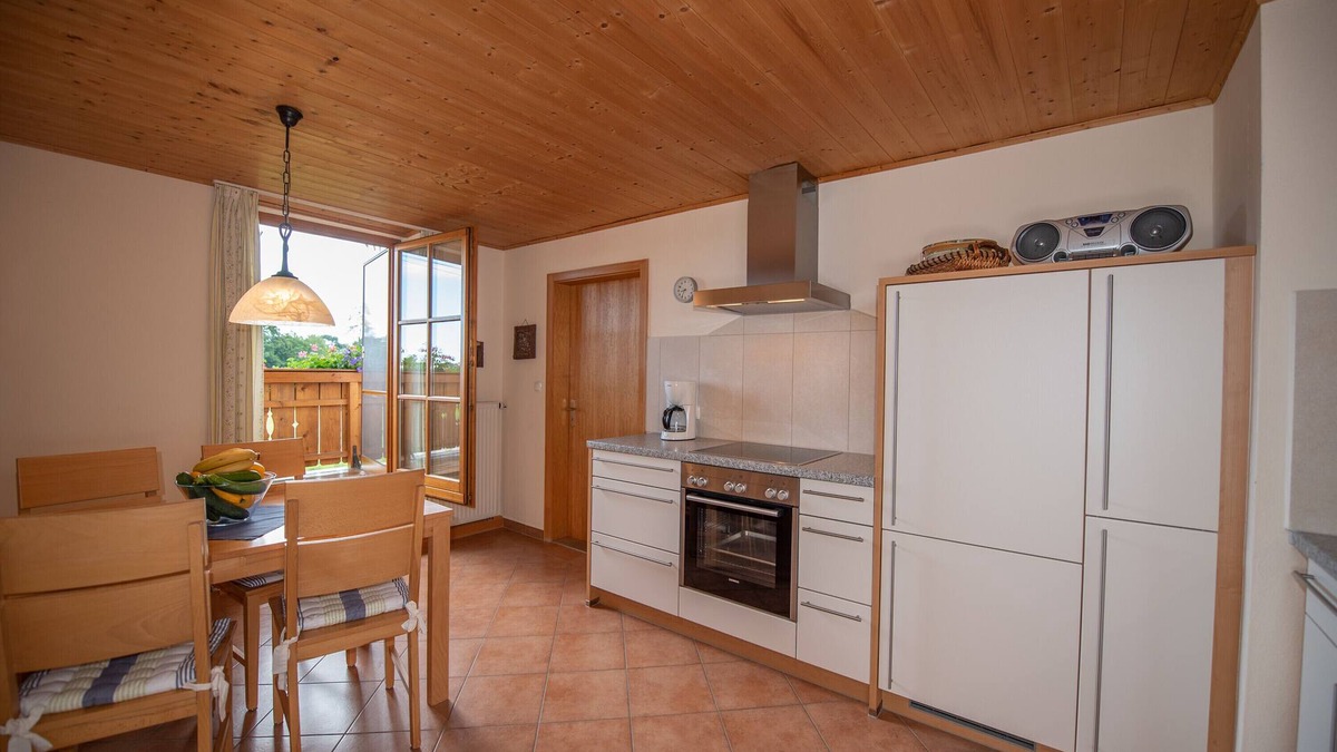 Seeon-Seebruck Apartment | Ferienwohnung mit Balkon, 65 qm