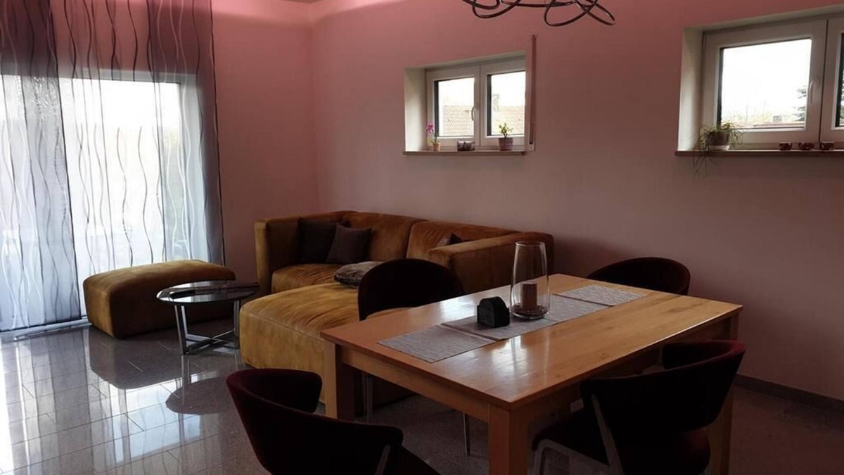 Beilngries Apartment | Ferienwohnung mit 2 Schlafzimmer und Terrasse