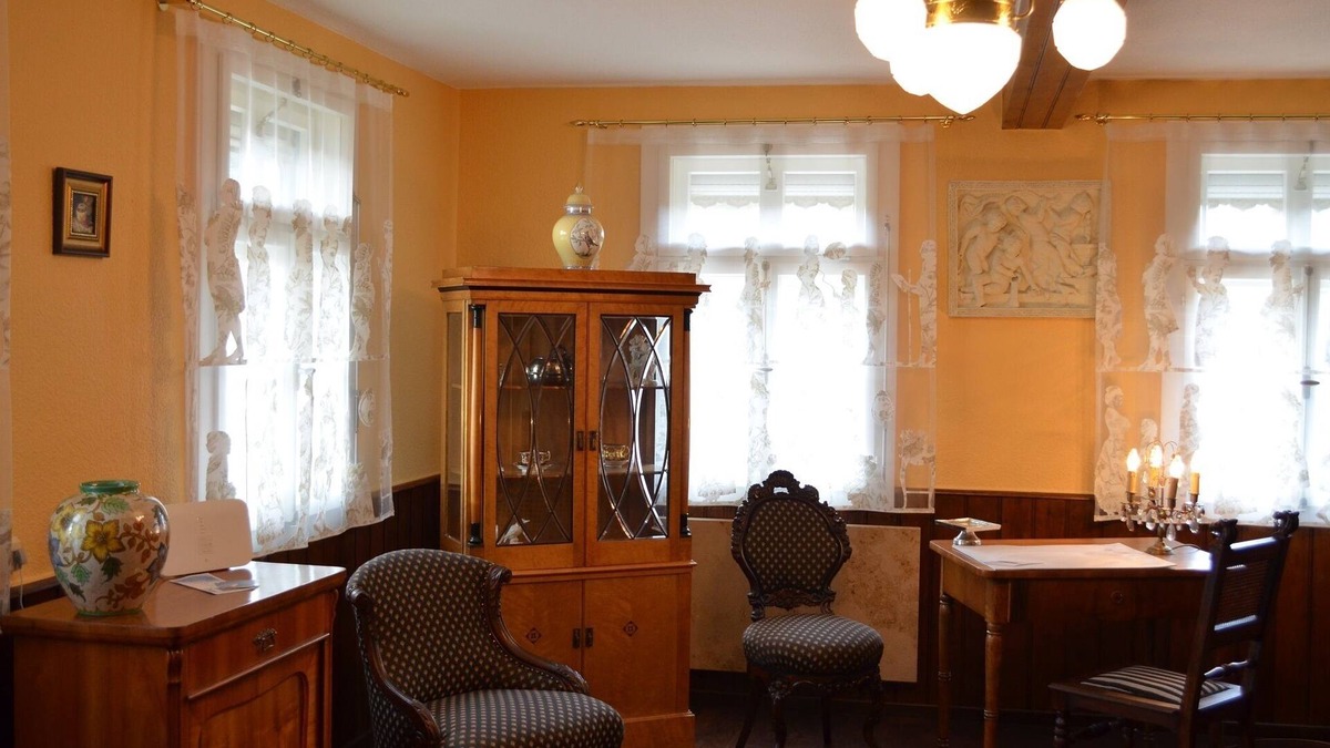 Untermerzbach Apartment | Ferienwohnung mit historischer Austattung und Boxspringbett