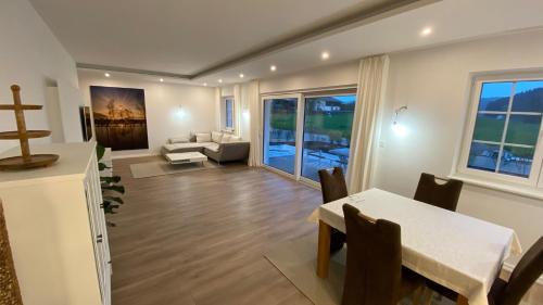 Strasswalchen Apartment | Ferienwohnung mit Garten