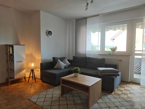 Hirschaid Apartment | Ferienwohnung mit Kanalblick
