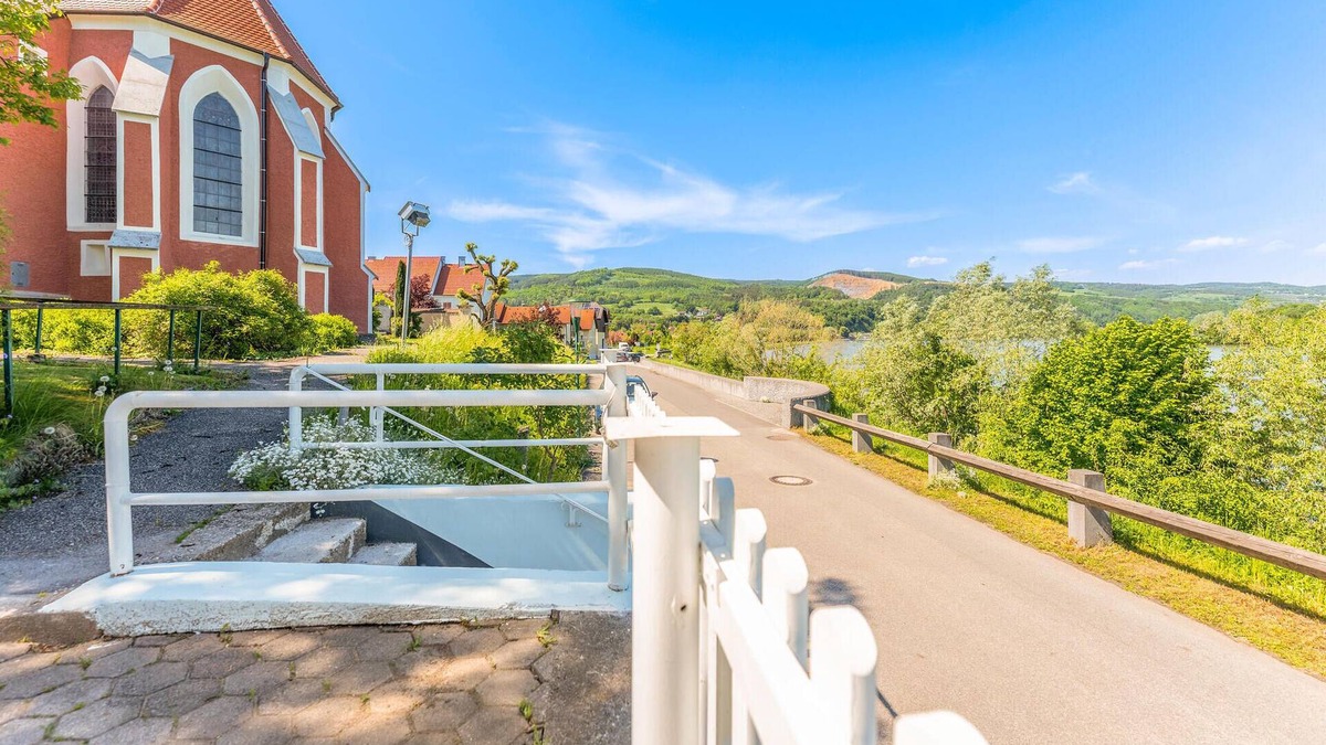 Persenbeug Apartment | Ferienwohnung mit Landblick