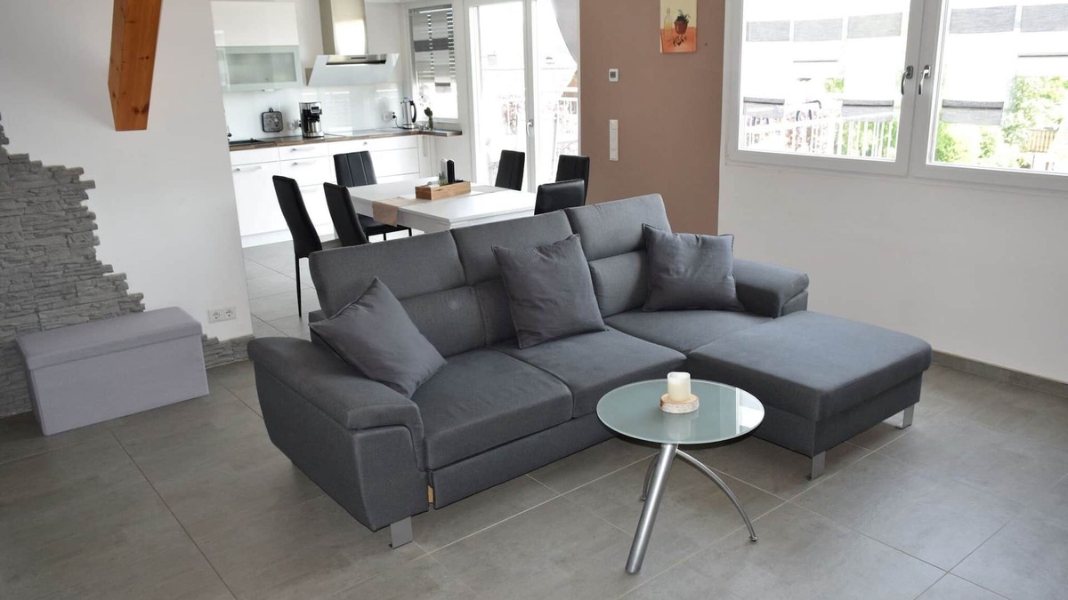 Zirndorf Apartment | Ferienwohnung mit Südbalkon