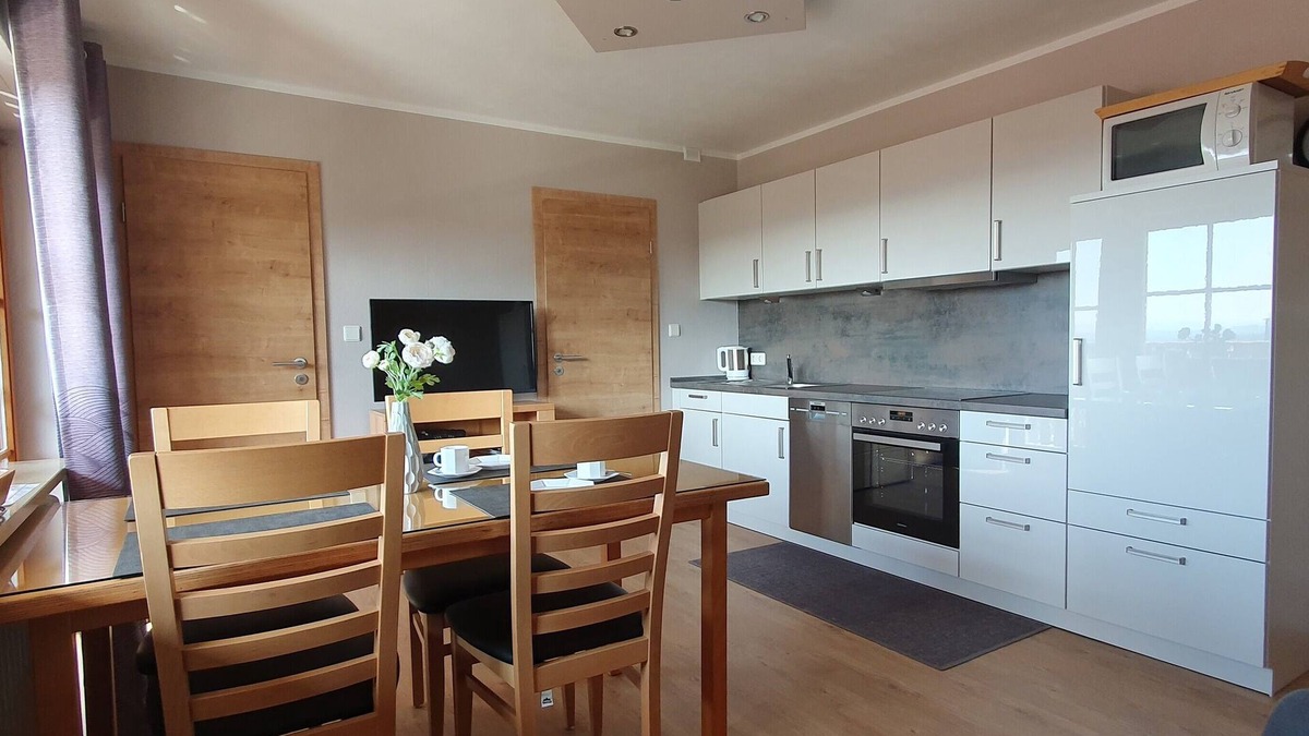 Haundorf Apartment | Ferienwohnung mit tollem Seeblick und Liegewiese