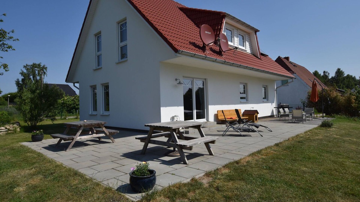 Hornstorf House | Ferienwohnung mit Trampolin in Hornstorf