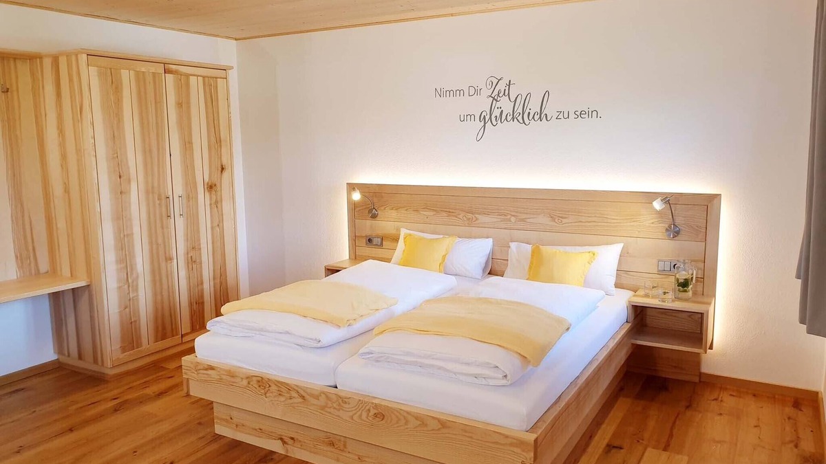 Soechtenau Apartment | Ferienwohnung Morgensonne, 60 qm Obergeschoss, Separates Schlafzimmer