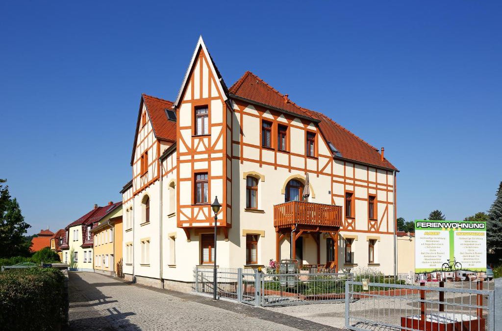 Bad Berka Apartment | Ferienwohnung Morgensonne am Kurpark Bad Berka # gratis Parkplatz # Spielplatz # WLAN # 2 Schlafzimmer # Nähe Weimar # Weimarer Land