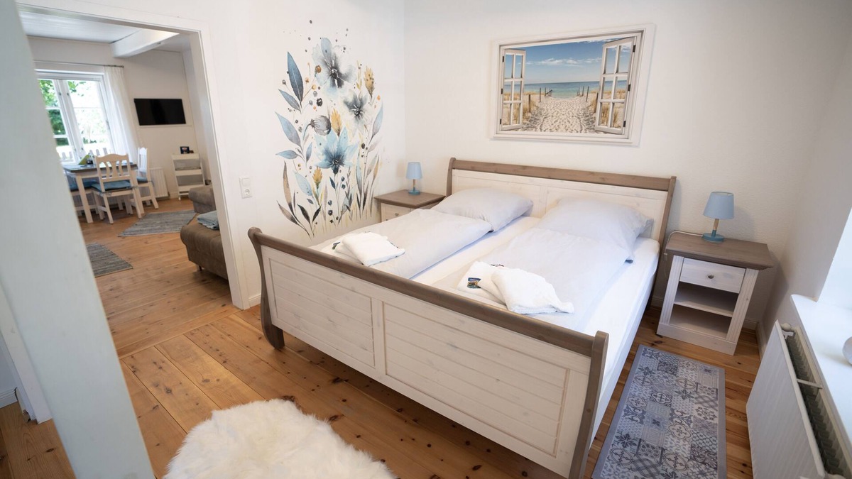 Winnert Apartment | Ferienwohnung Nr. 2-Apartment-Standard-Private Bathroom-Garden view
