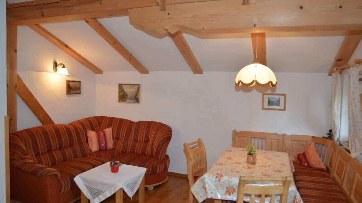 Bischofswiesen Apartment | Ferienwohnung Nr. 2 für 2-3 Personen, ca. 60 m², 1 Schlafzimmer, 1 Kinderzimmer, Wohnküche, Zustellbett auf Anfrage