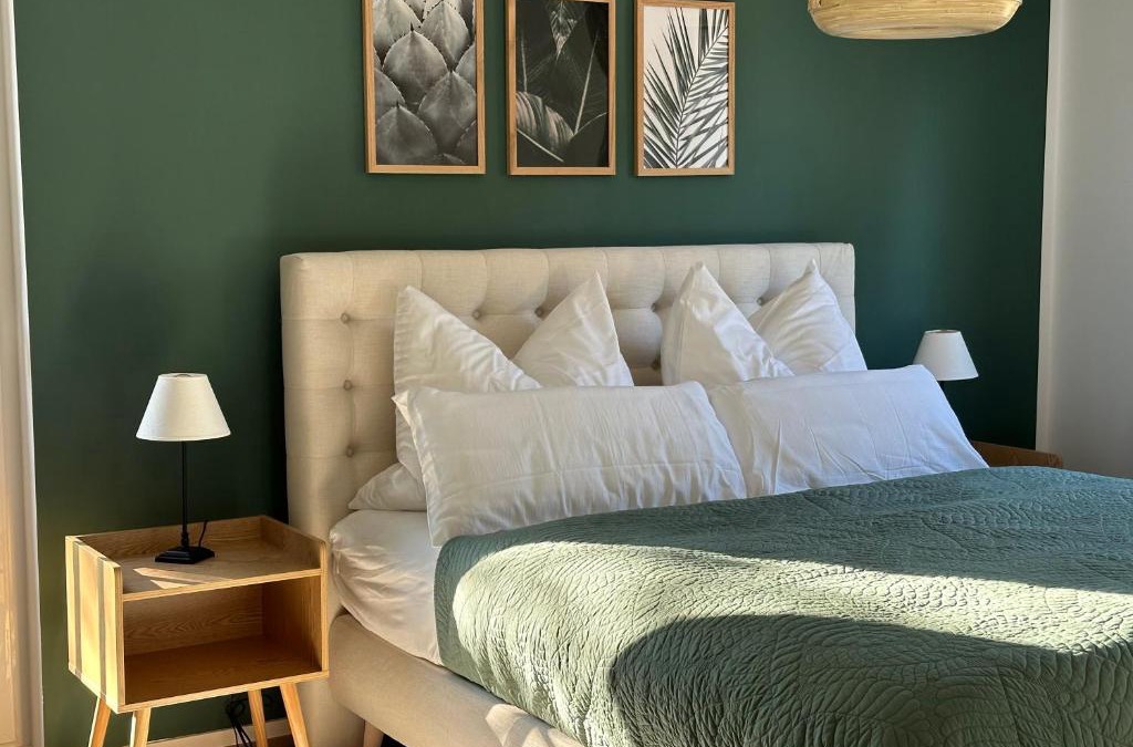 Erlangen Apartment | Ferienwohnung-Parkplatz-Balkon-Küche-Aufzug-SmartTV-Waschtrockner