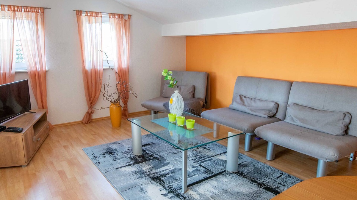Prohn Apartment | Ferienwohnung - Pension Zur Kurve