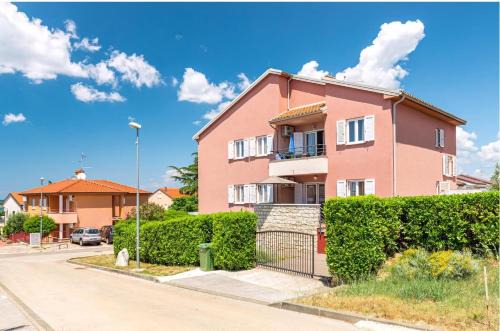 Dajla Apartment | Ferienwohnung Pinta Mit Großem Garten