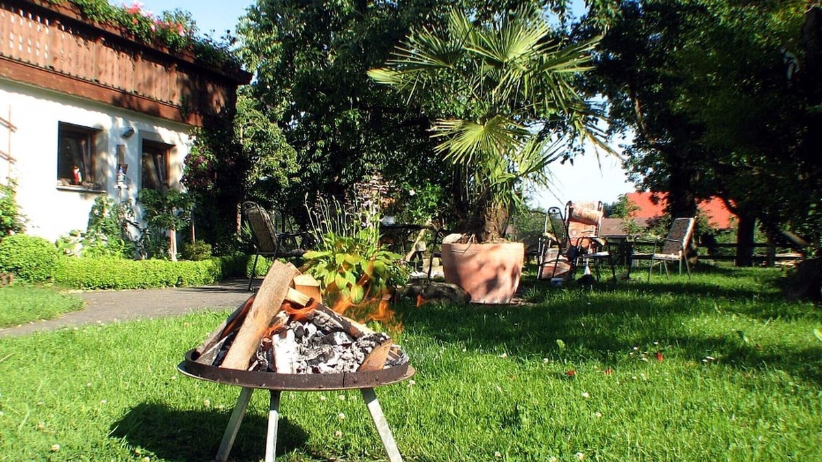 Wilhelmsdorf Apartment | Ferienwohnung Riedblick, 60 qm mit 1 Schlafraum und 1 Wohn-/Schlafraum für max. 4 Personen