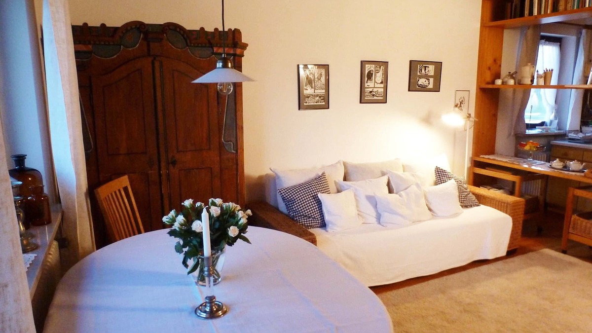 Hoslwang Apartment | Ferienwohnung Südwest, 45 qm Obergeschoss, 1 Wohnzimmer, 1 Separates Schlafzimmer