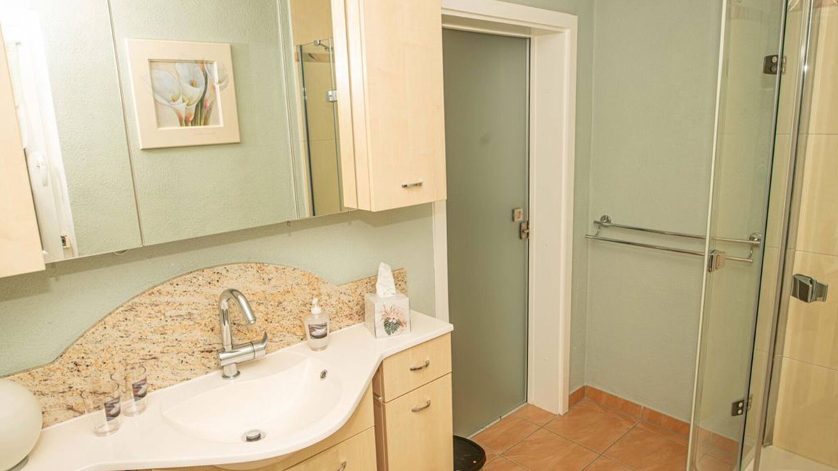 Nothweiler Apartment | Ferienwohnung Sandra - Appartement/fewo, Dusche und Bad, WC, Ruhig