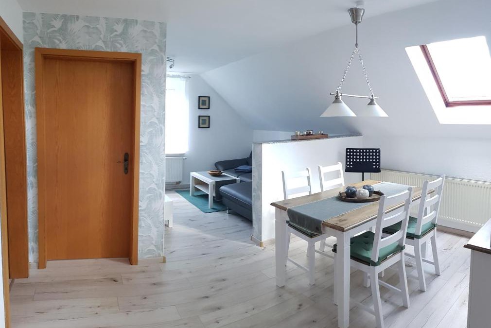 Treben Apartment | Ferienwohnung Schöne Aussicht