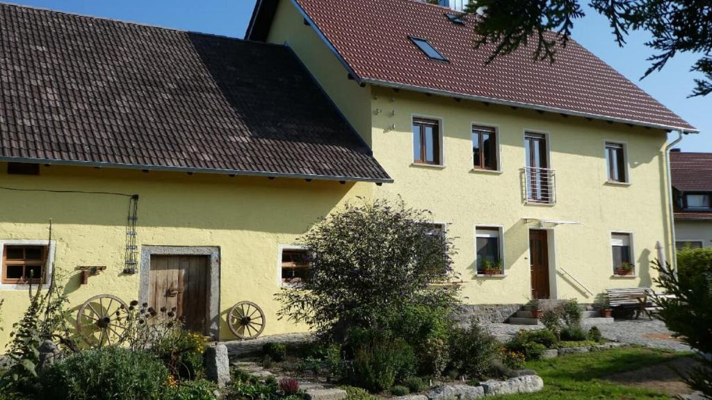 Nittenau Apartment | Ferienwohnung Schindler