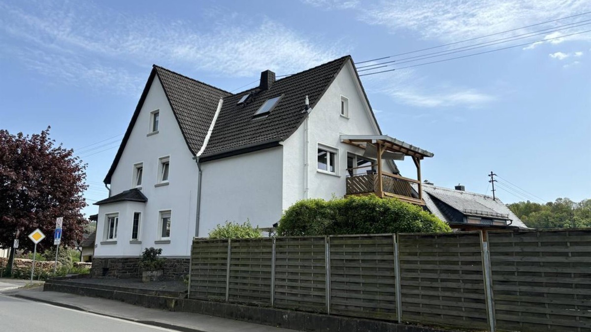 Betzdorf Apartment | Ferienwohnung Schmidt - Gemütliche Ferienwohnung in Guter Verkehrslage