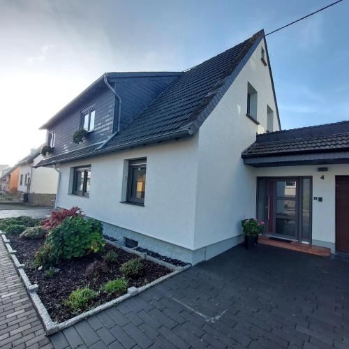Baumholder Apartment | Ferienwohnung Schneider