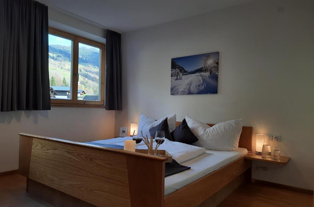 Silbertal Apartment | Ferienwohnung Schrofamühli