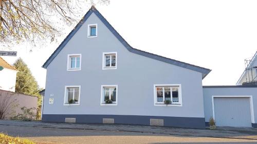 Sankt Wendel Apartment | Ferienwohnung Sommer