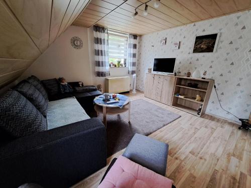 Steinwiesen Apartment | Ferienwohnung Sonja mit Garten und Freisitz