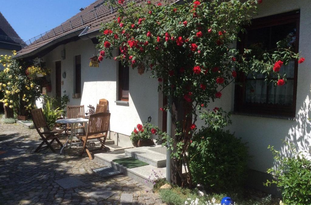 Boxdorf Apartment | Ferienwohnung Sonne-Stadtrand Dresden