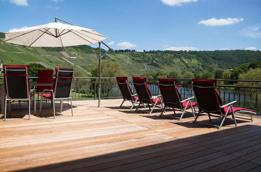 Krov Apartment | Ferienwohnung Sonnendeck