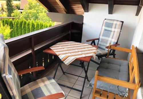 Aulendorf Apartment | Ferienwohnung Tannhausen